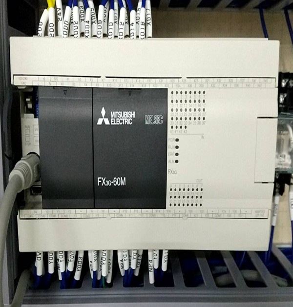 株式会社 KMachinery